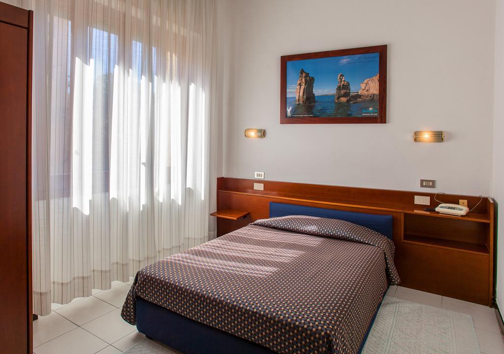 Hotel La Terrazza Cagliari Szoba fotó